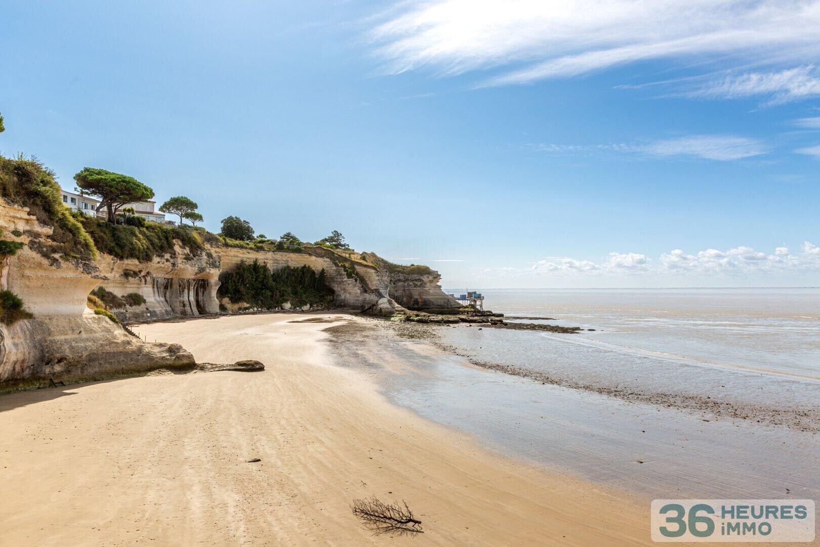 Villa d'exception avec chemin à flanc de falaise et grotte privée  - proche Royan vue Océan