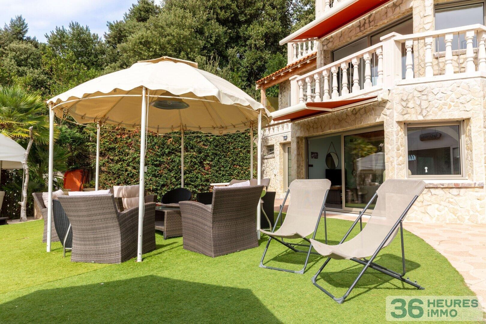 Villa d'exception avec chemin à flanc de falaise et grotte privée  - proche Royan vue Océan