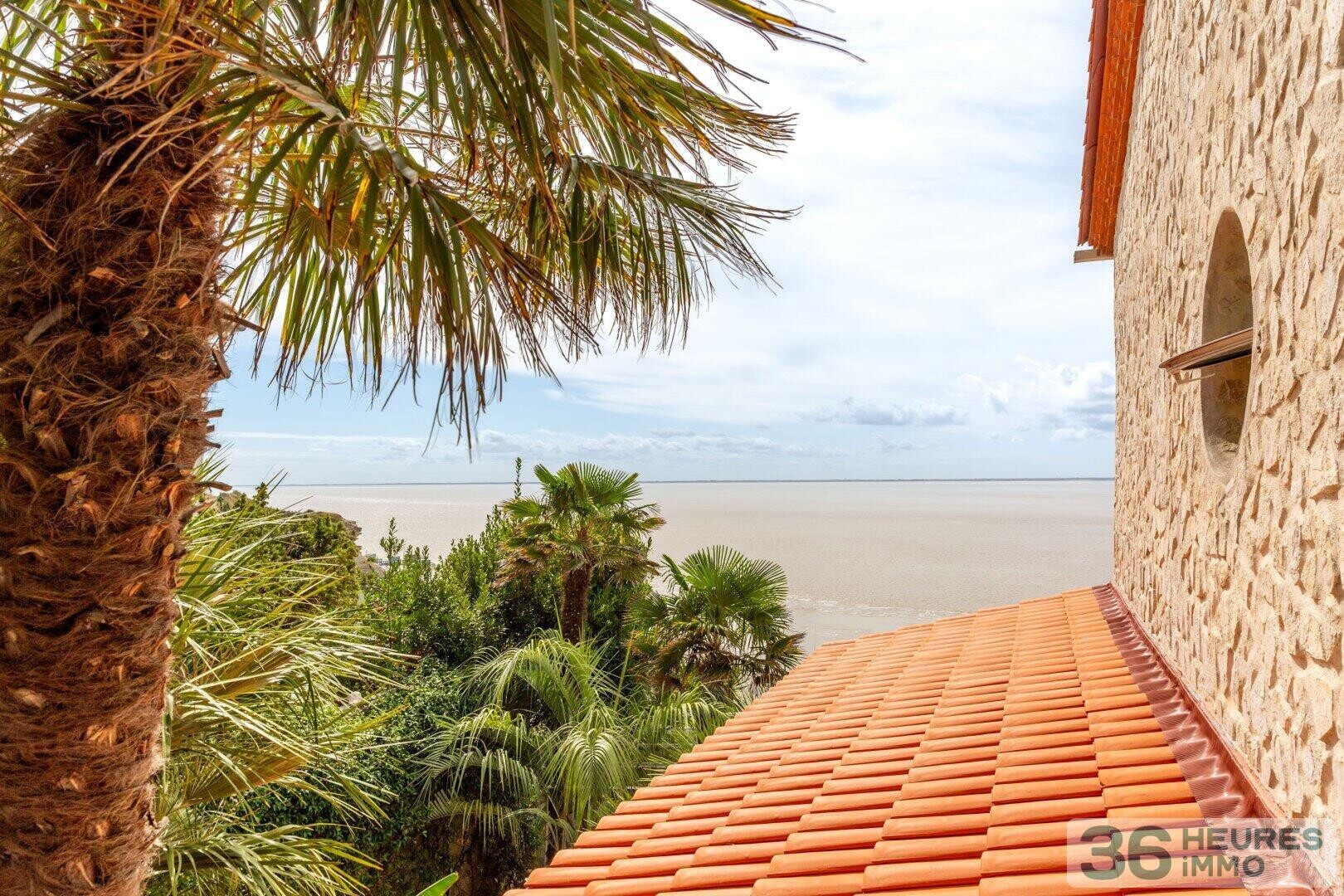 Villa d'exception avec chemin à flanc de falaise et grotte privée  - proche Royan vue Océan