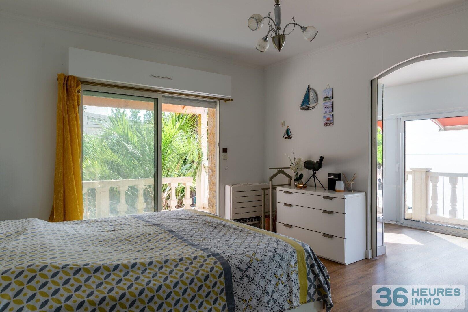 Villa d'exception avec chemin à flanc de falaise et grotte privée  - proche Royan vue Océan