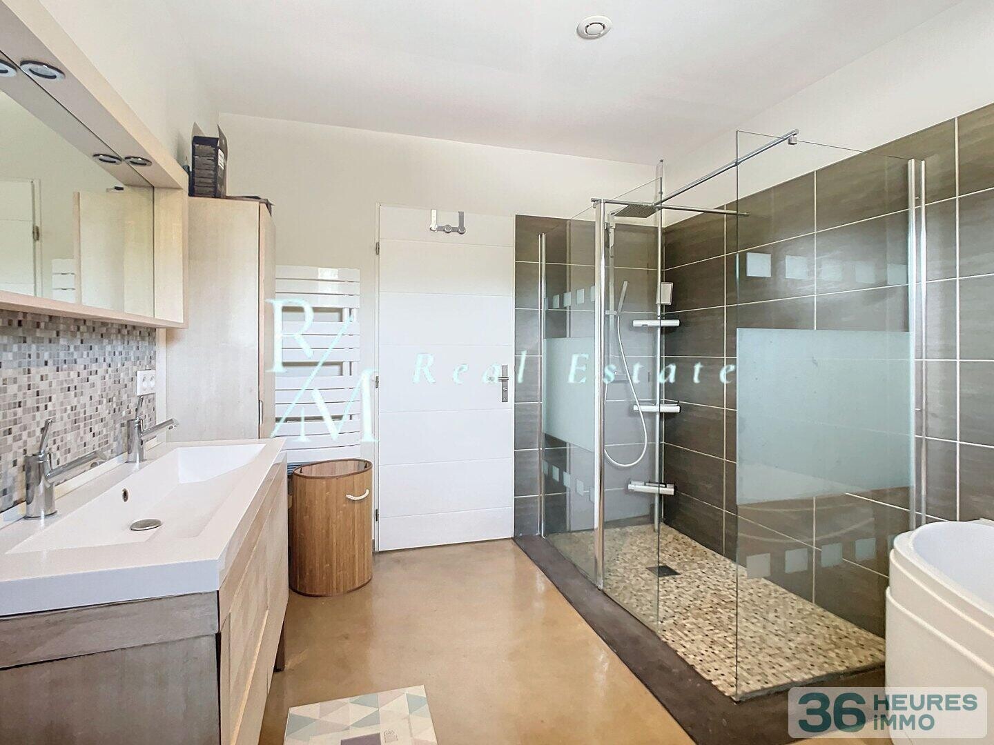 Villa contemporaine à Rognes