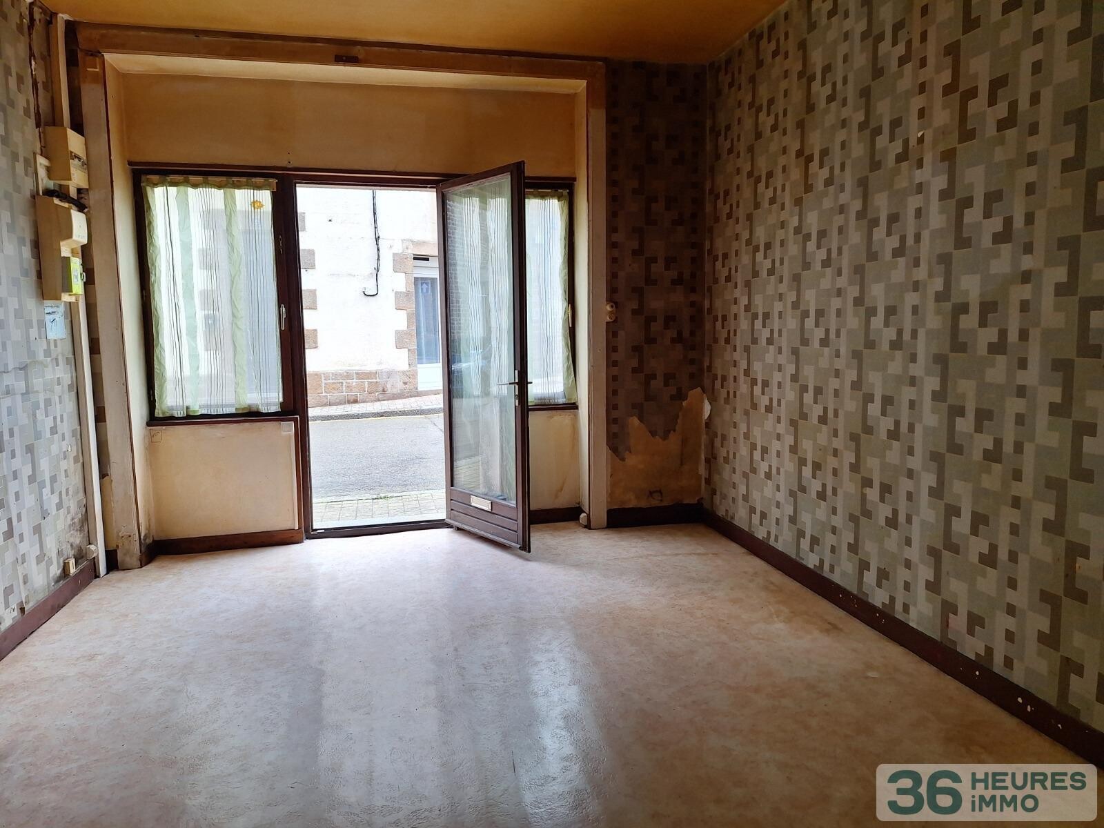 VENTE IMMEUBLE ST DENIS DE GASTINES