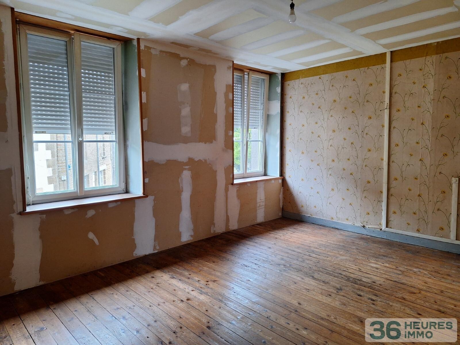 VENTE IMMEUBLE ST DENIS DE GASTINES