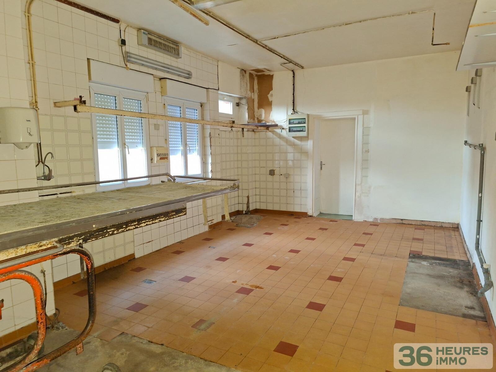 VENTE IMMEUBLE ST DENIS DE GASTINES