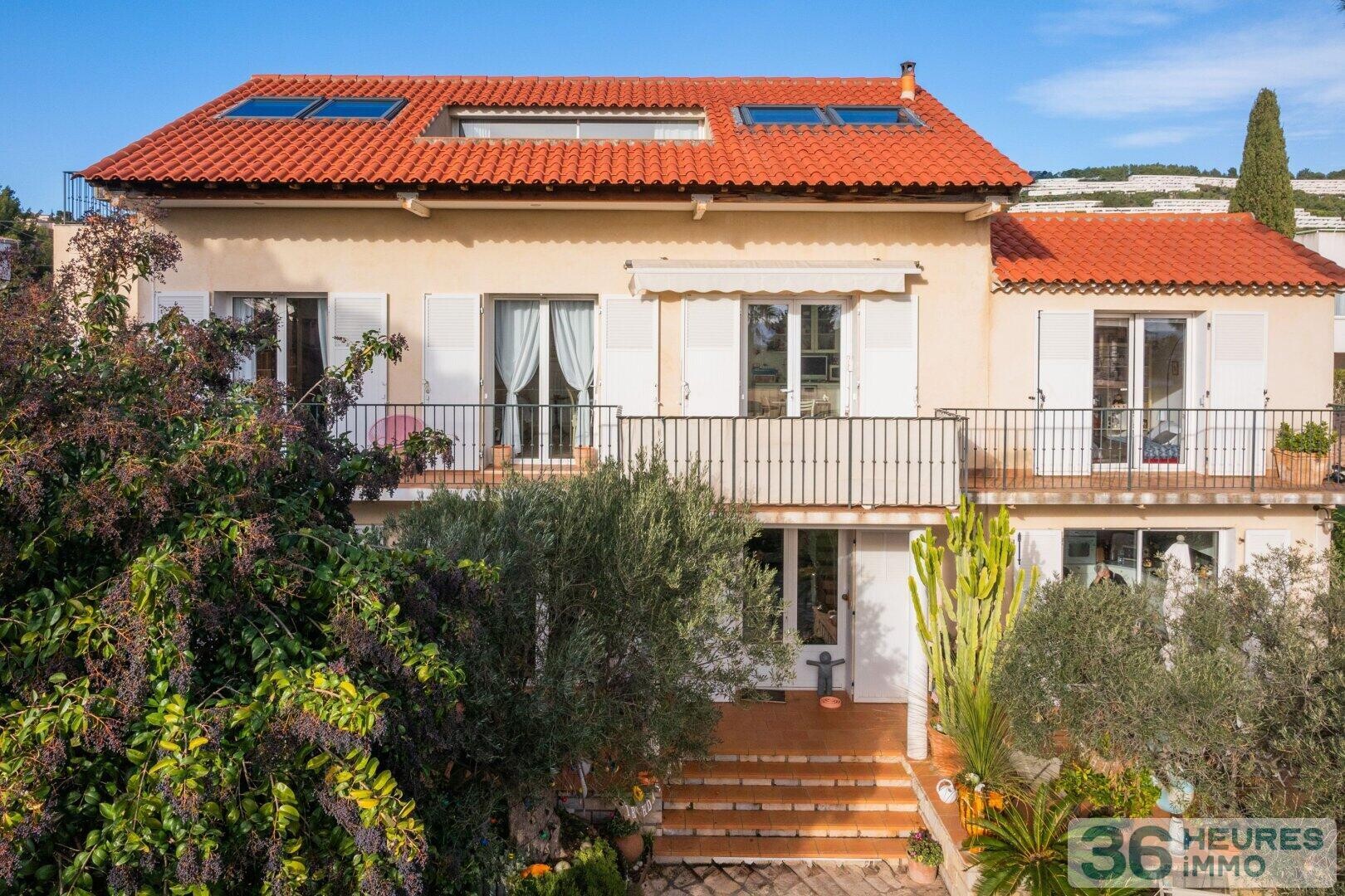 Maison de ville vue mer