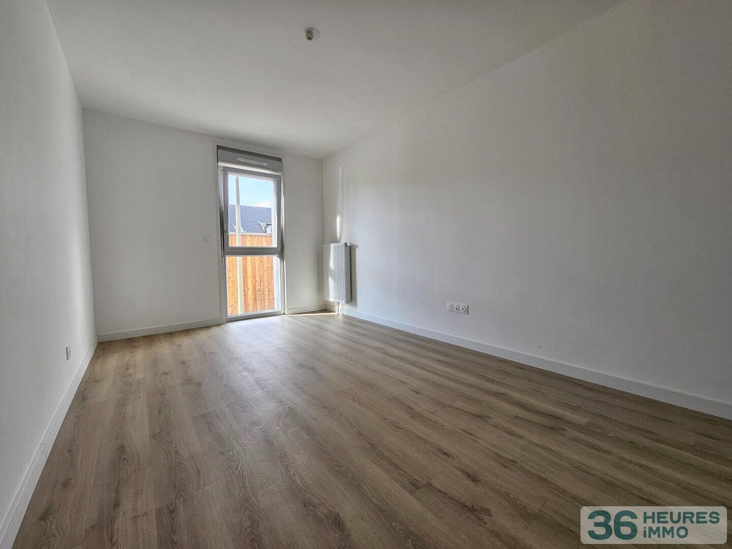 Appartement récent avec terrasse et  double parking