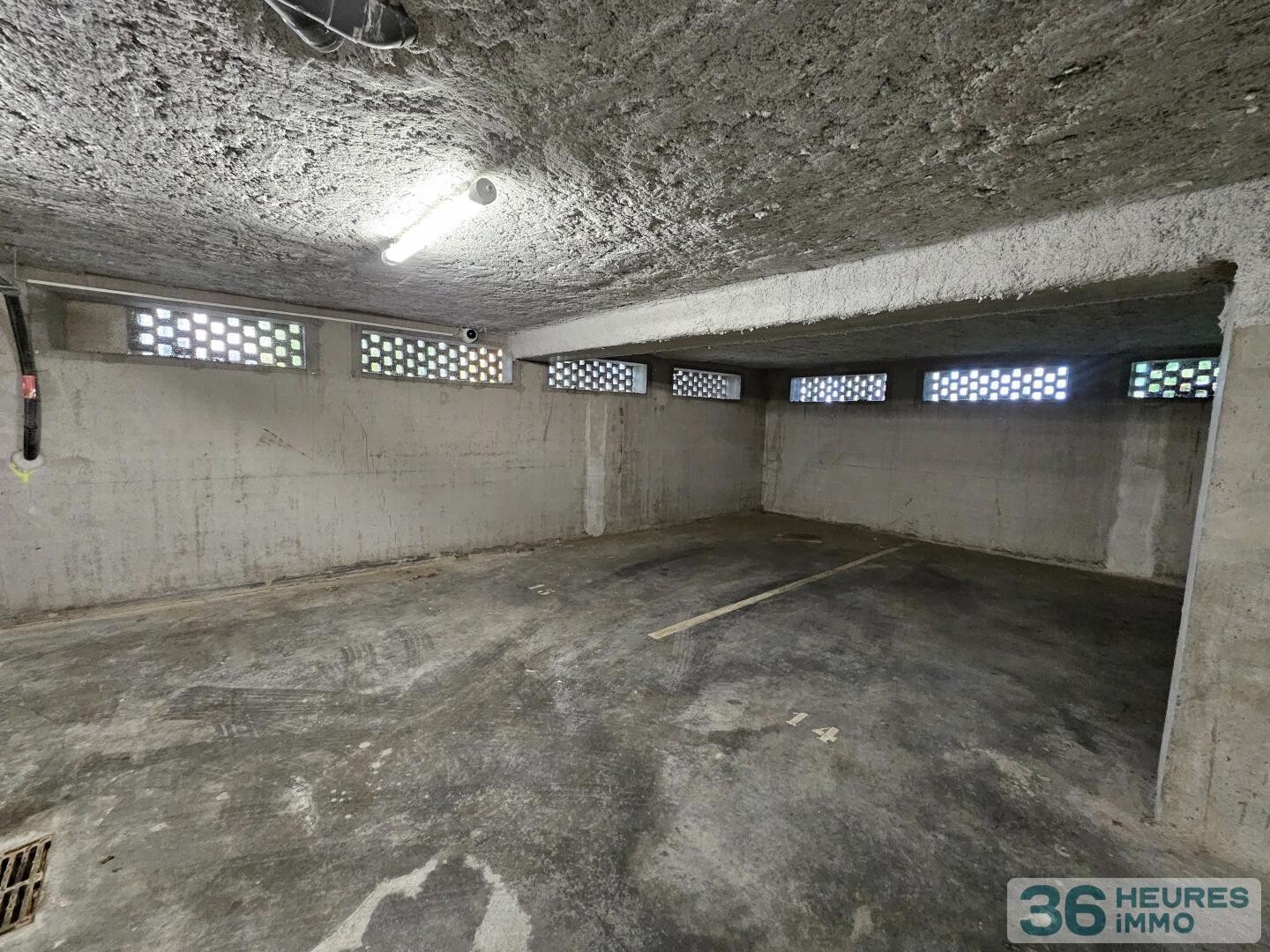 Appartement récent avec terrasse et  double parking