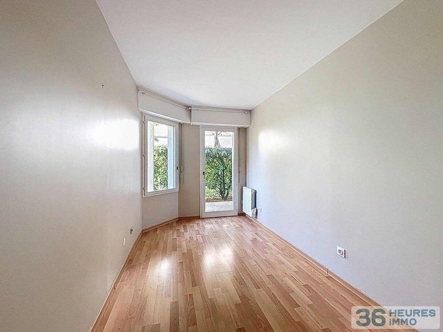 Vente aux enchères intéractives-Appartement 3 pièces 64 m2