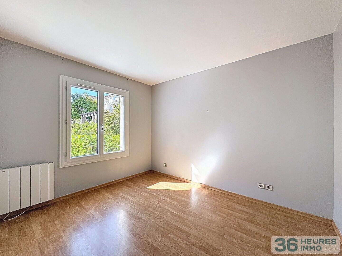 Vente aux enchères intéractives-Appartement 3 pièces 64 m2