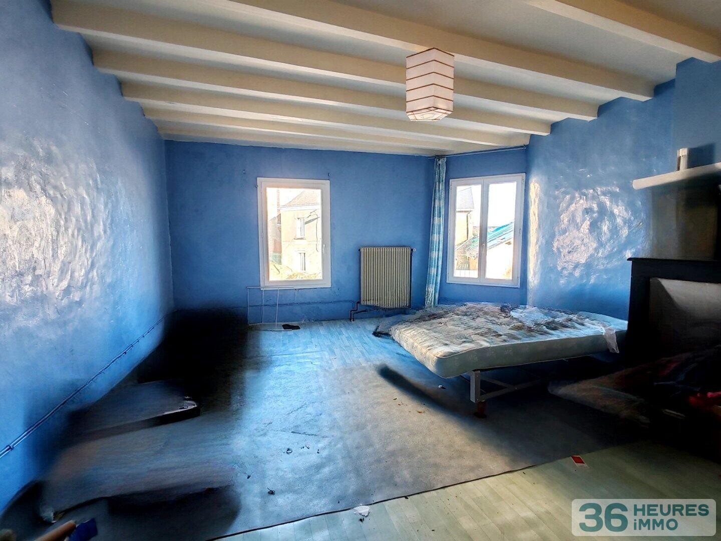 MAISON DE BOURG A RENOVER 