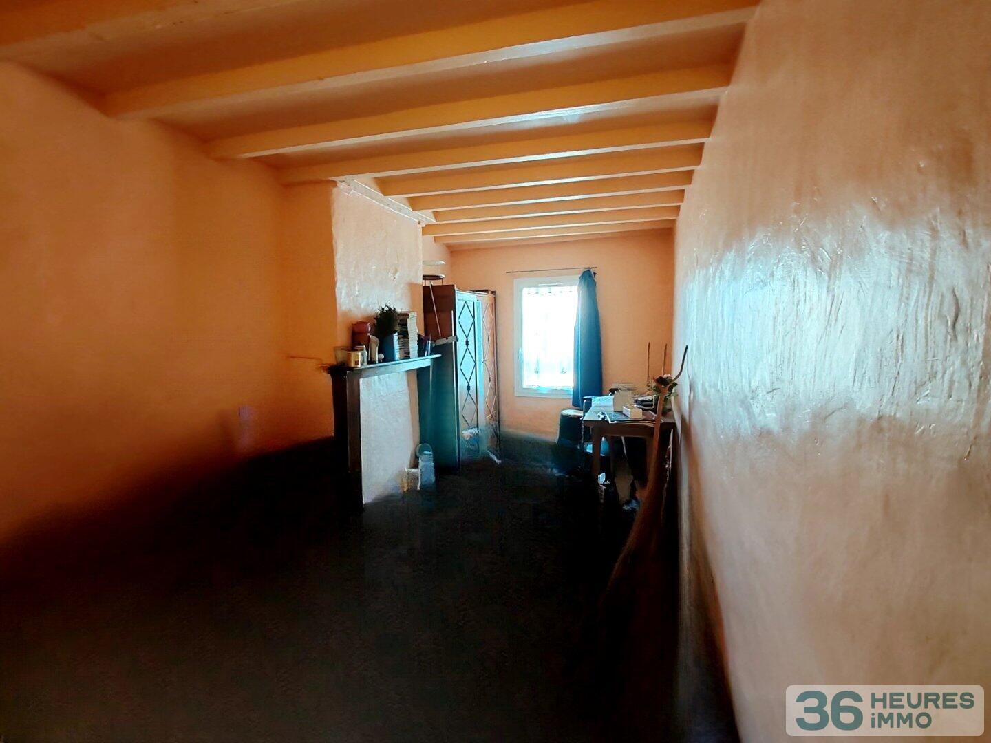 MAISON DE BOURG A RENOVER 