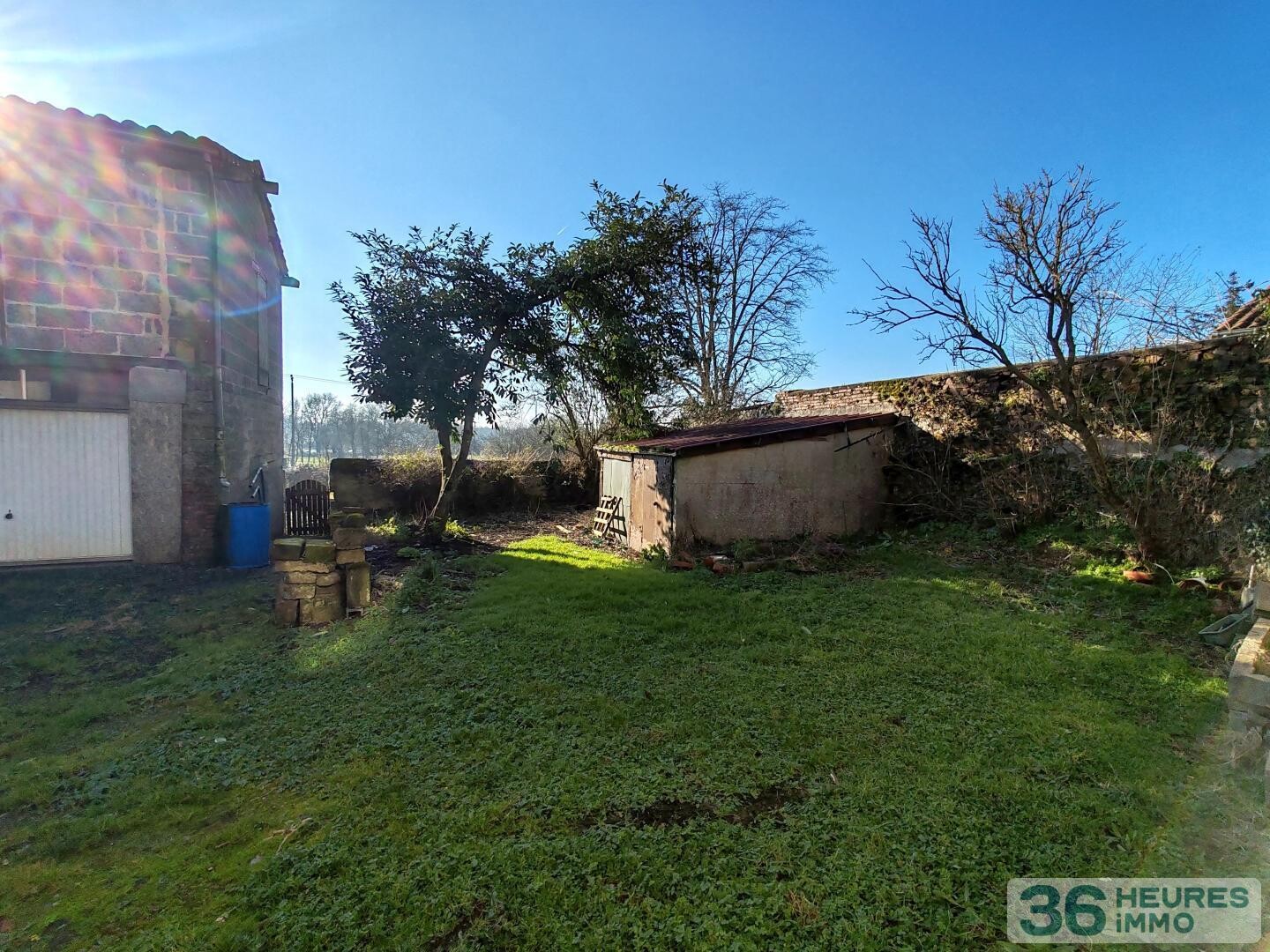 MAISON DE BOURG A RENOVER 