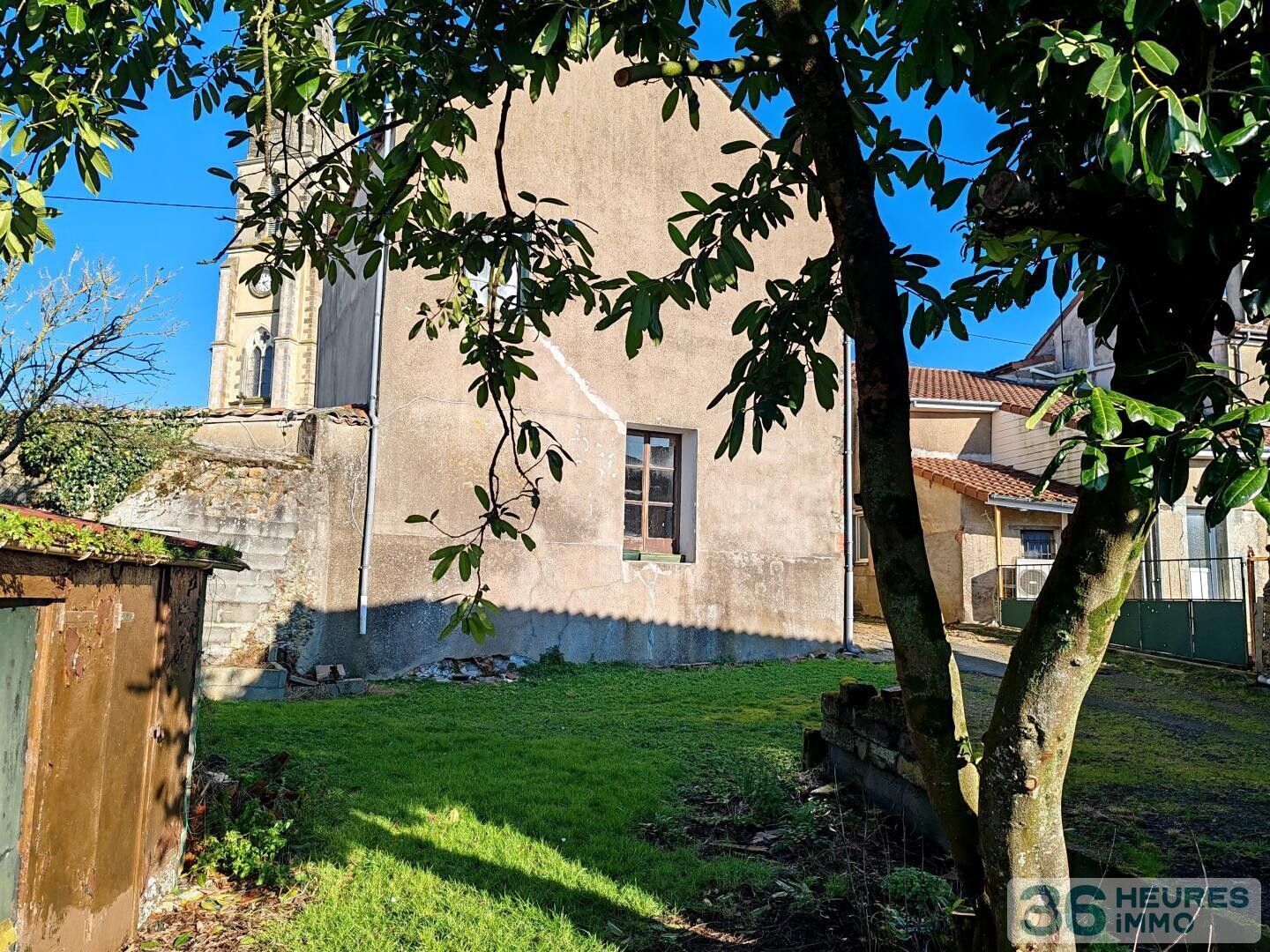 MAISON DE BOURG A RENOVER 