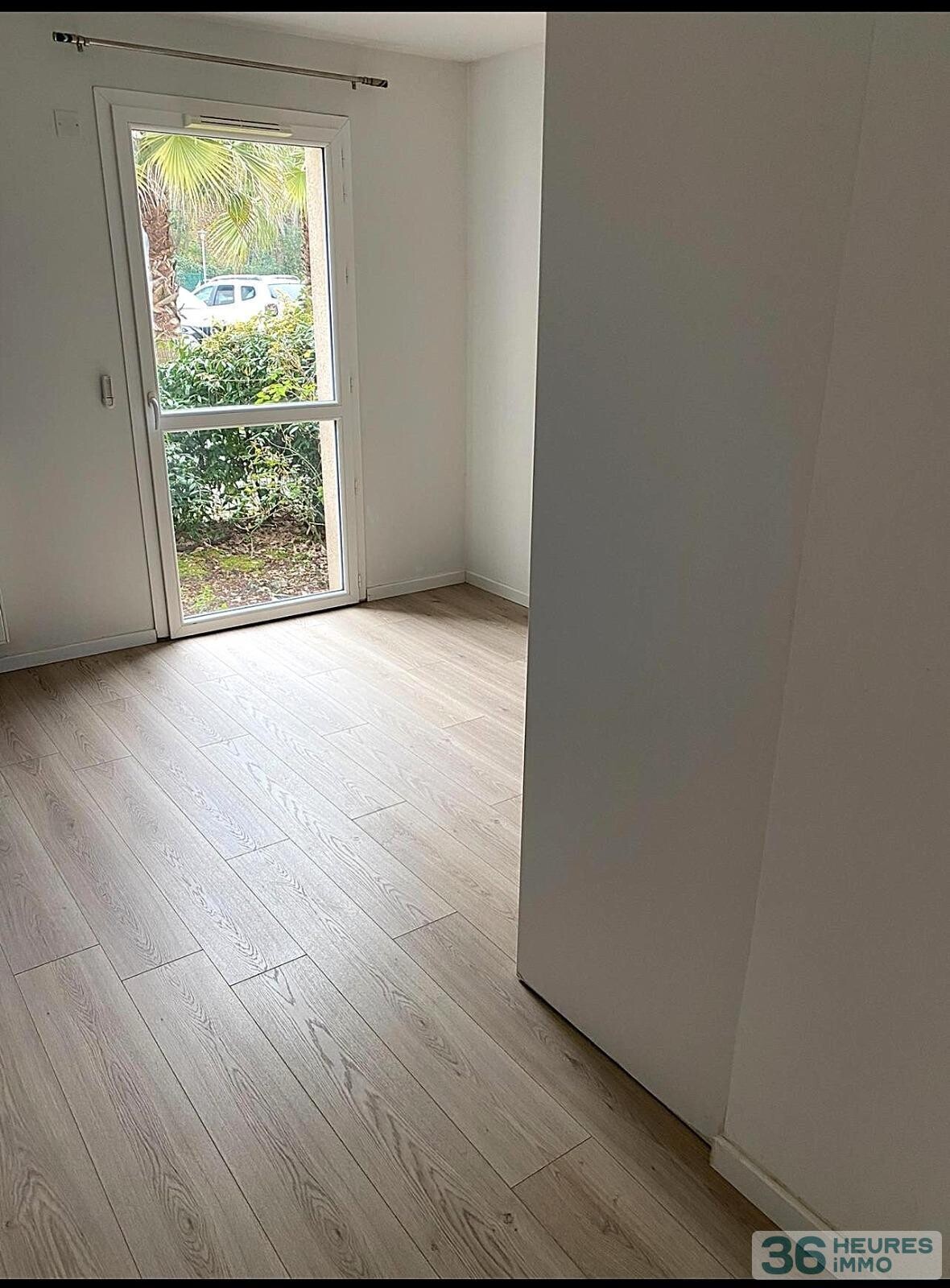 APT T2 AVEC LOGGIA, JARDINET ET PARKING ARCACHON PROCHE PORT