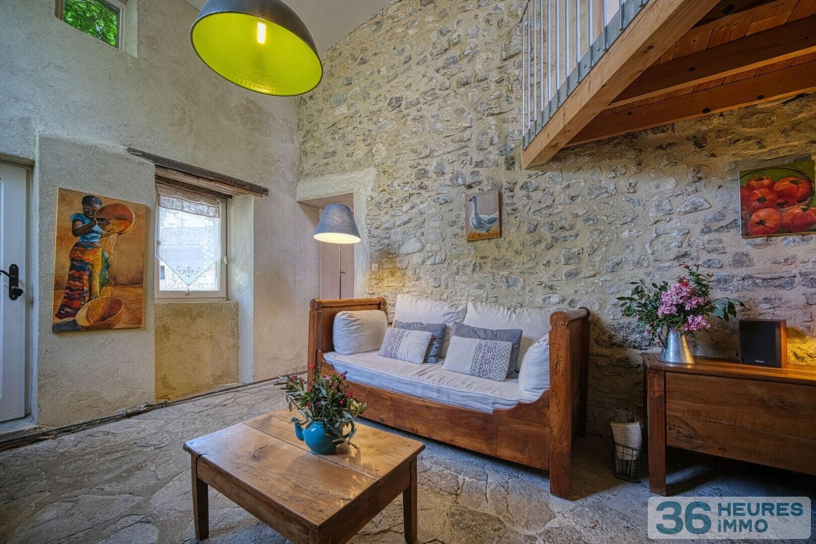 Maison en pierre à Montclar sur Gervanne