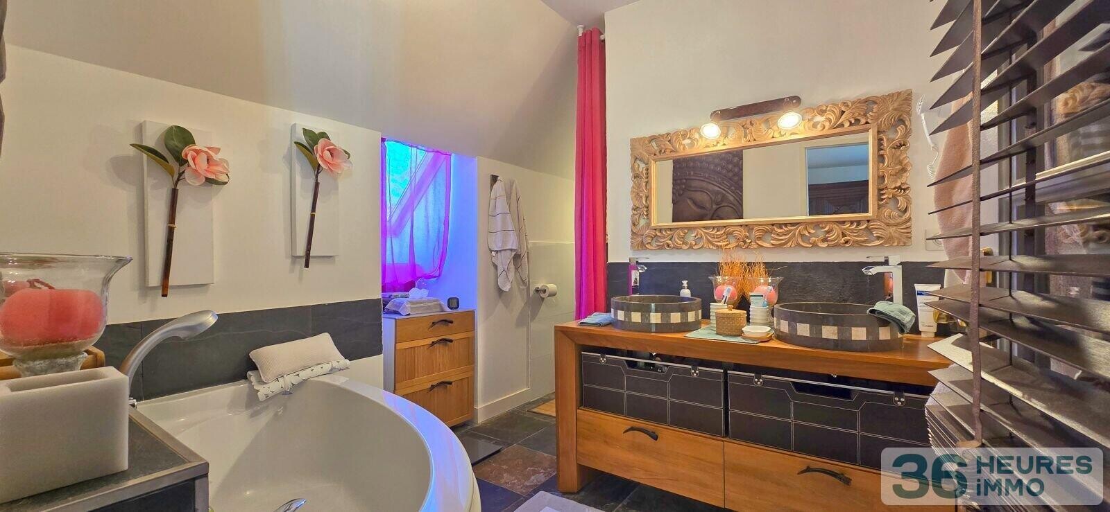 Maule - Maison de 9 pièces de 270m² + sous-sol total, 6 chambres, sur 3 300m².