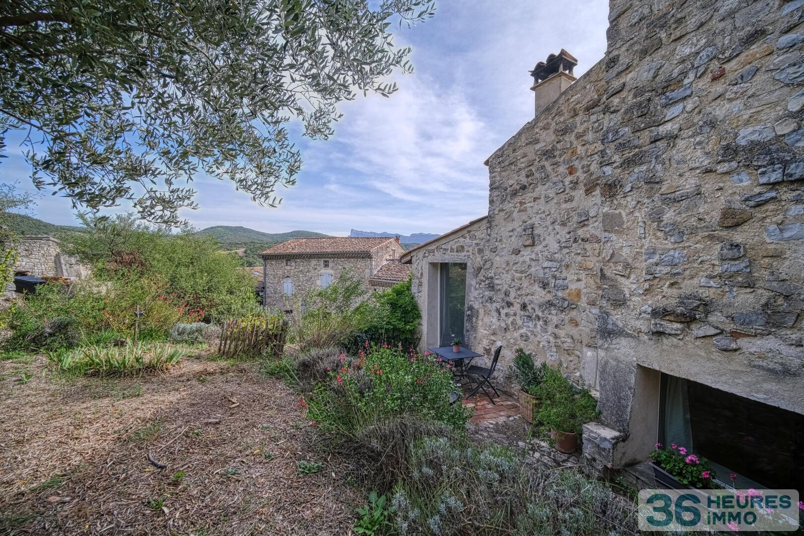 Maison en pierre à Montclar sur Gervanne