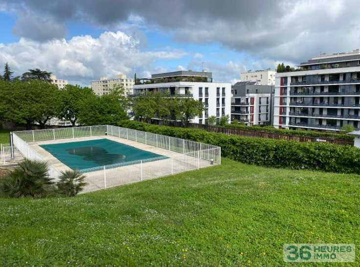 Appartement dans résidence avec piscine