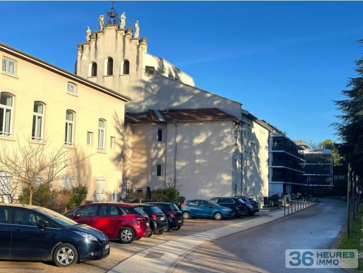Appartement dans résidence avec piscine