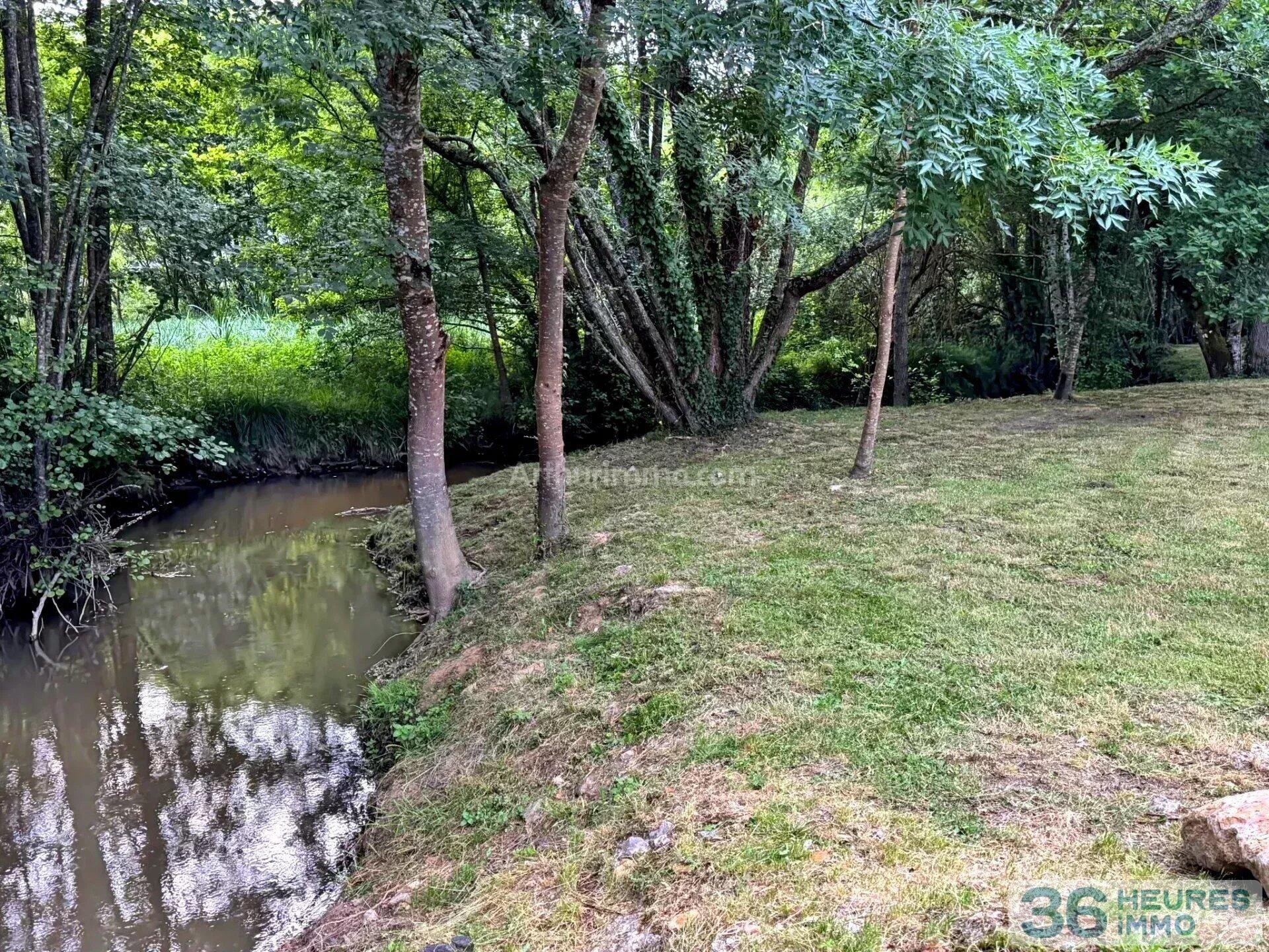 Propriété de caractère en pierre – Volumes exceptionnels – Usage résidentiel ou professionnel – Saint-Vallier