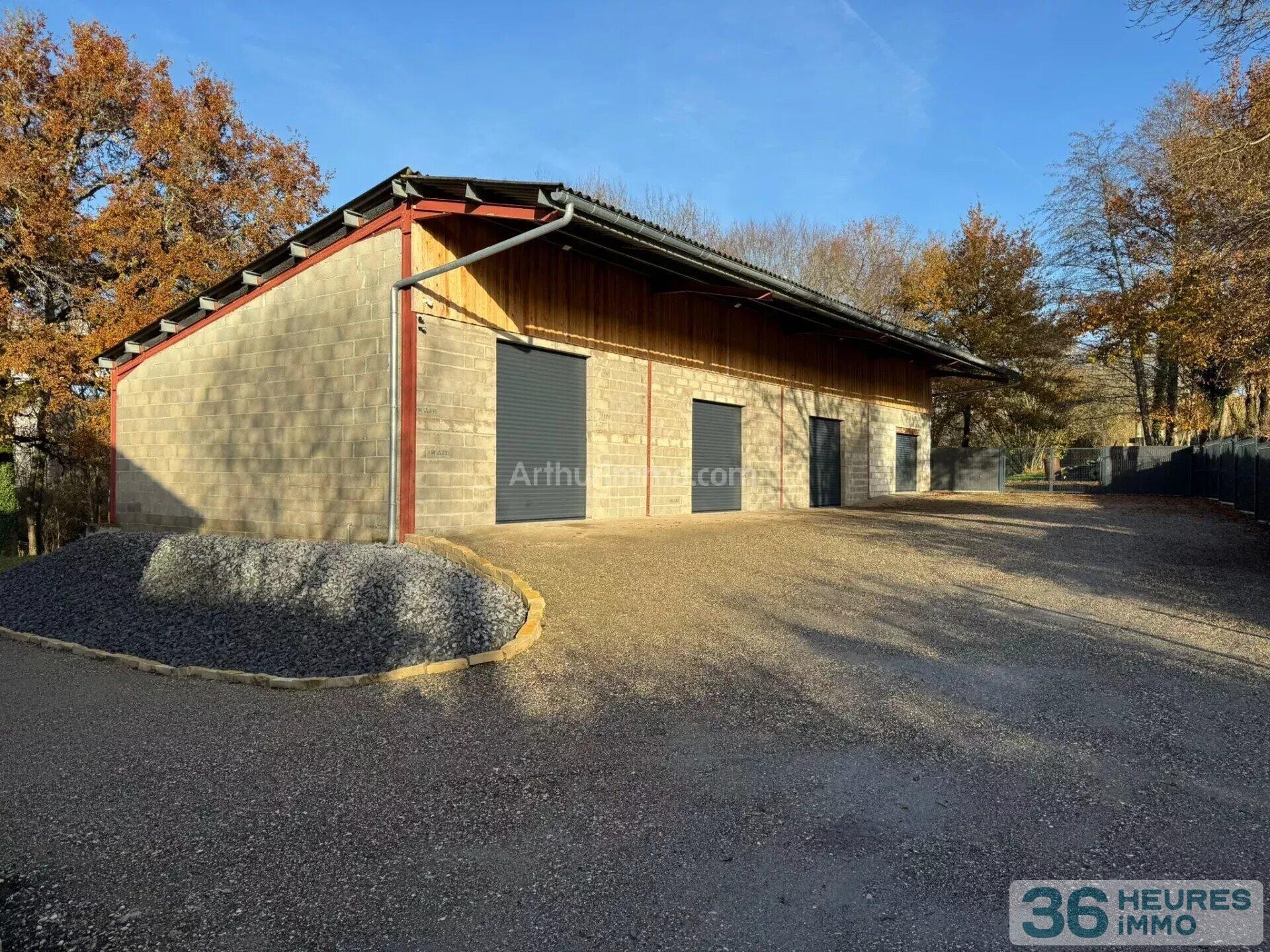 Propriété de caractère en pierre – Volumes exceptionnels – Usage résidentiel ou professionnel – Saint-Vallier