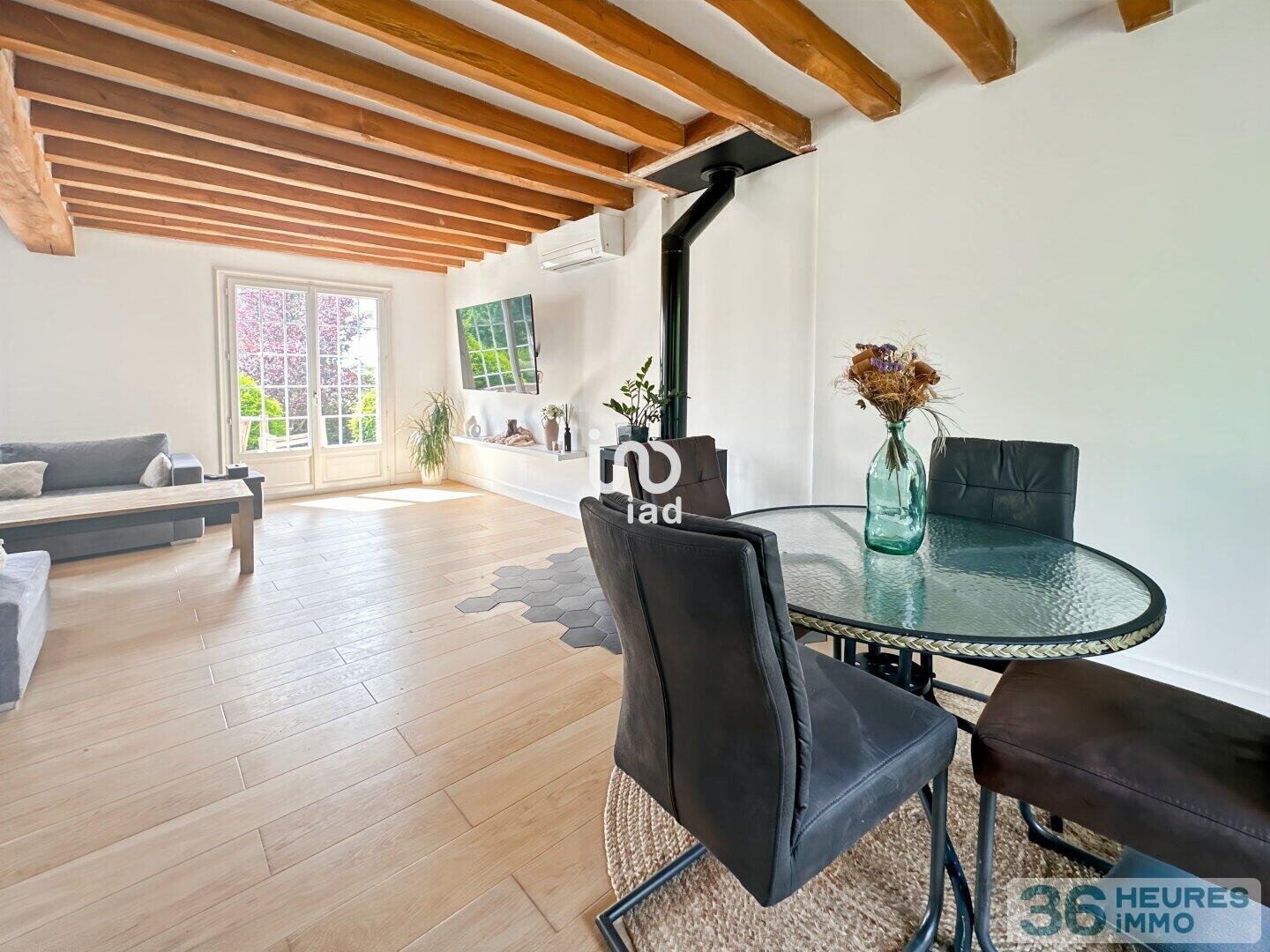 Ventes aux enchères interactives - Maison - 8 pièces - 153 m²