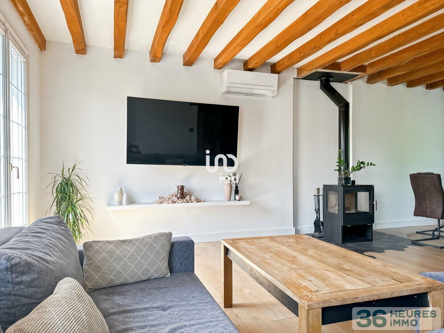 Ventes aux enchères interactives - Maison - 8 pièces - 153 m²